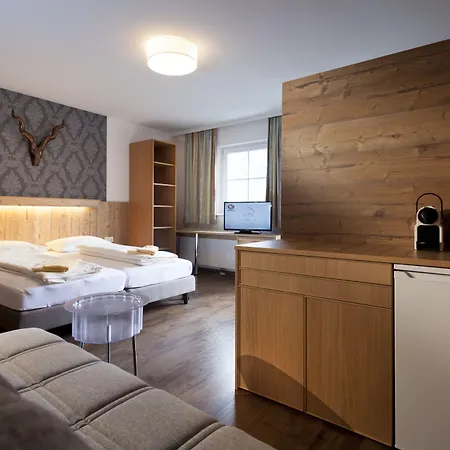 Alpenparks Montana Hotel