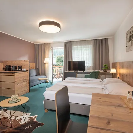 Hotel Alpenparks Montana 3*