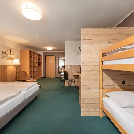 Hotell Alpenparks Montana 3*